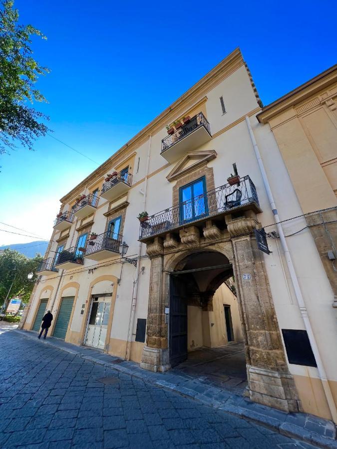 チェファル Cortile Umberto I Bed & Breakfast エクステリア 写真
