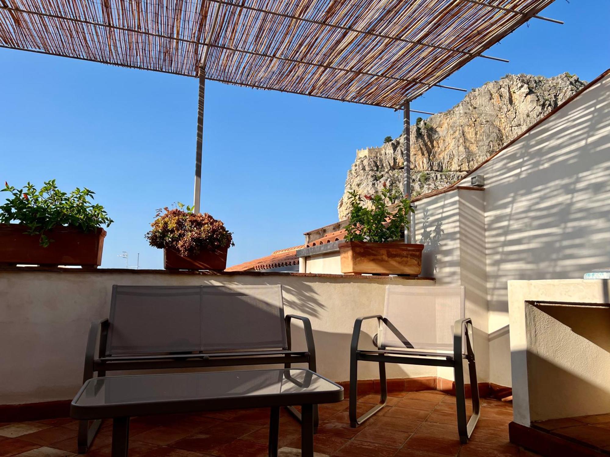 チェファル Cortile Umberto I Bed & Breakfast エクステリア 写真